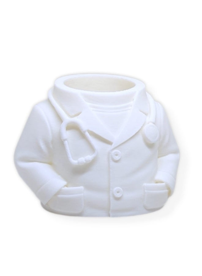 حامل أقلام بتصميم معطف طبيب كيوت – منظم مكتب مبتكر للأقلام والأدوات المكتبية – ديكور مكتب عملي وعصري – لون أبيض - Image 5